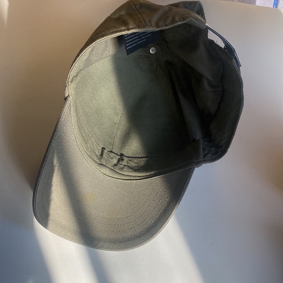 Club Monaco designer baseball cap olive green - Picture 6 of 7